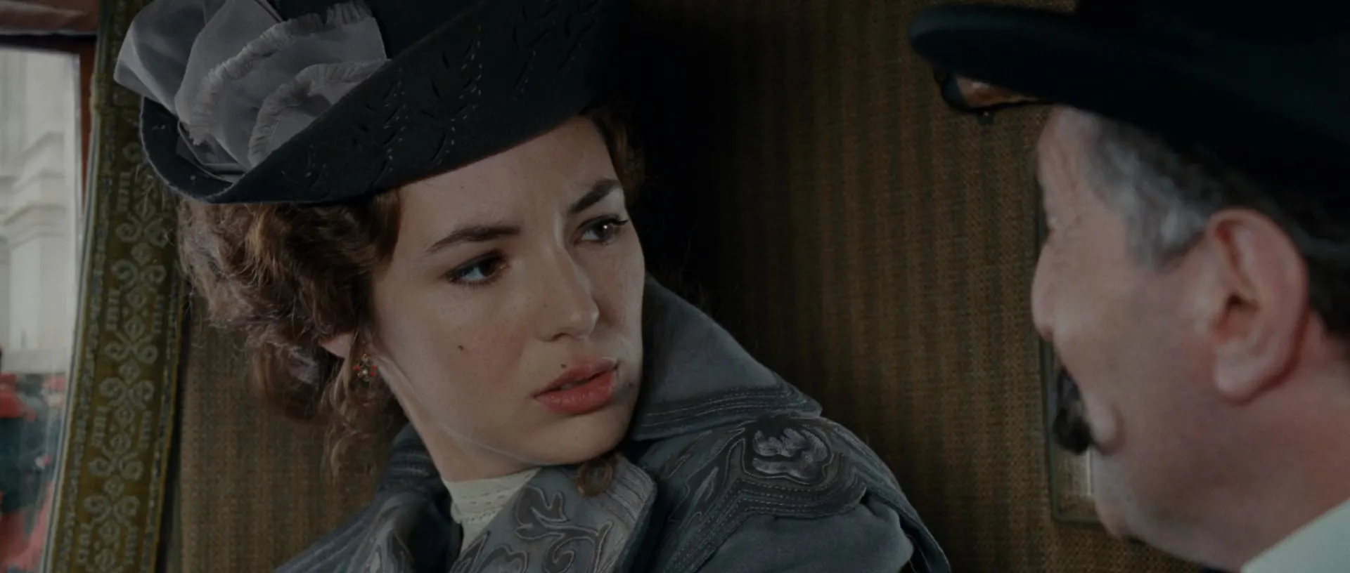 The Extraordinary Adventures of Adèle Blanc-Sec 2010 Hindi Dual Audio WEB-DL 720p – 480p – 1080p